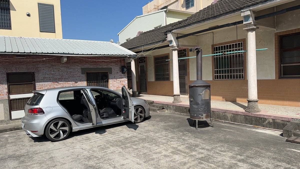 初三在彰化。
明天回台北嘍