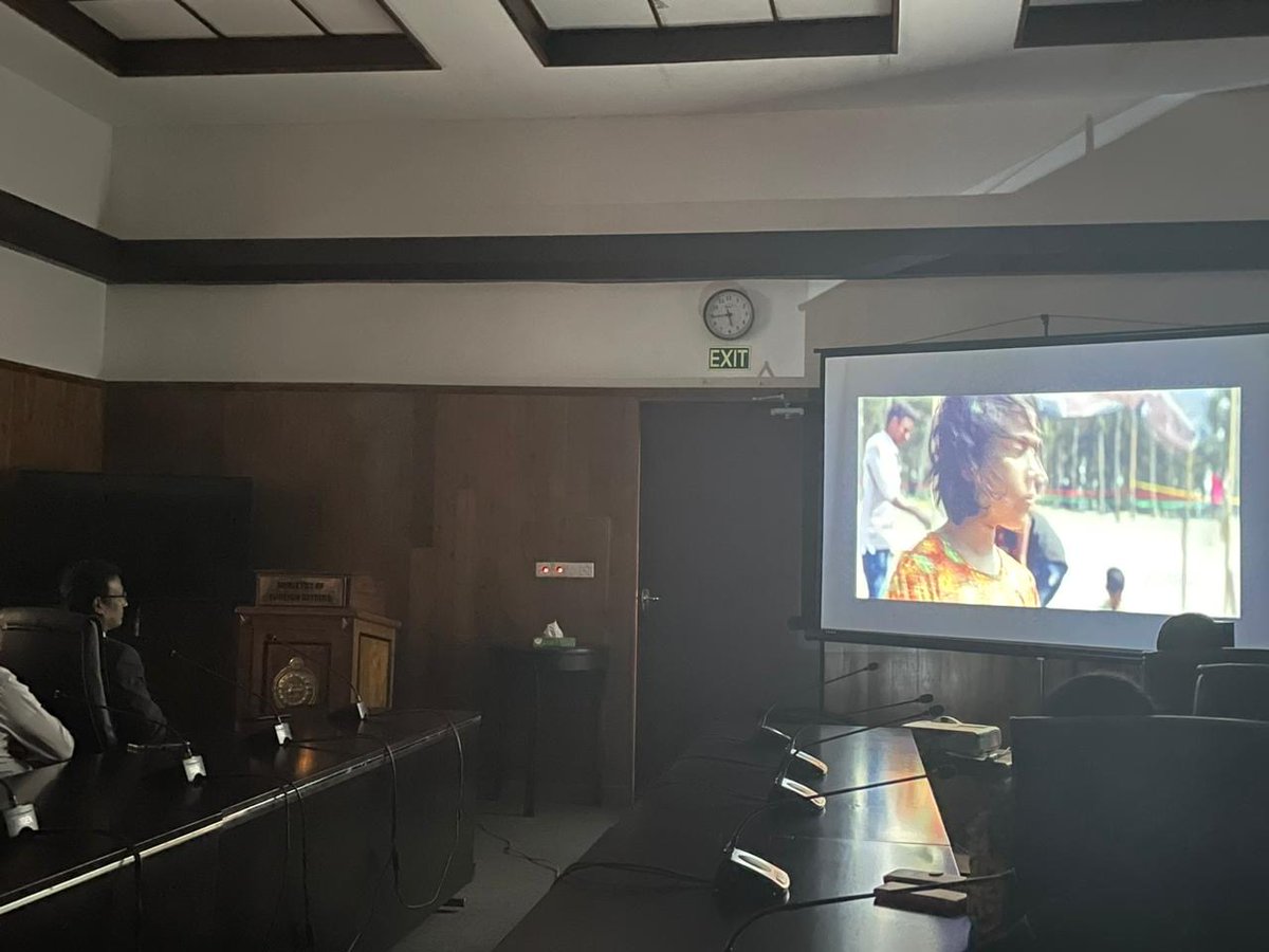 SLdiplomats's tweet photo. Bangladeshi movie 'No Dorai' (Dare to Surf) screened on 2/8, was another cultural initiative of #SLFSA in collaboration with @bdhclanka. Special thanks to HC @TareqMdArifulI1 and his staff.  FS @AWijewardane and captivated audience, thanks for making it a memorable evening. https://t.co/0kNtZHOHCp