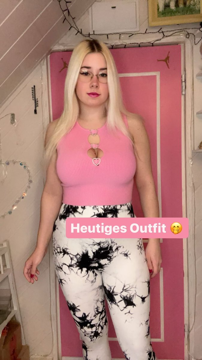 sina_h3001's tweet photo. Heutiges Outfit 1-10? 🔥 https://t.co/cpKzu4zNnE