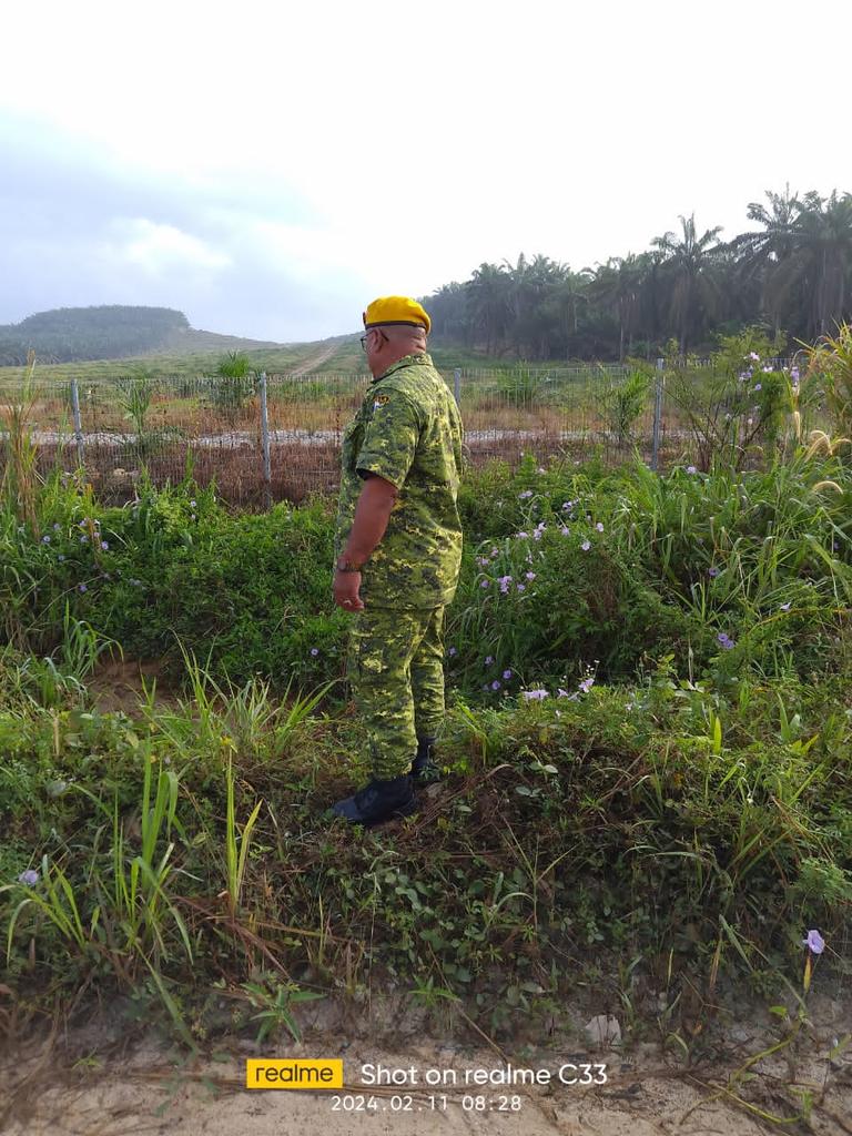 RelaKluang's tweet photo. RONDAAN KESELAMATAN DAN PEMANTAUAN BENCANA SEMASA MONSUN TIMUR LAUT (MTL)

Tarikh : 11 Februari  2024
Tempat : Sekitar Sungai-sungai di Daerah Kluang

@KDNPUTRAJAYA @relamalaysia @yahyakgc @RELA_Johor @abdaziz_sidi

#RELASiapsiaga
#SetiaBerbakti https://t.co/Y7wI7HyfVu