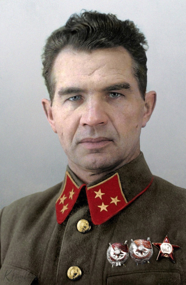 yORNjKzE9aarGLY's tweet photo. 12 февраля 1900 года, в селе Серебряные Пруды Тульской губернии (ныне - в  Московской области) родился Василий Иванович Чуйков - великий советский  военачальник, Дважды Герой Советского Союза, маршал. Светлая память! https://t.co/0B90uXBA9p