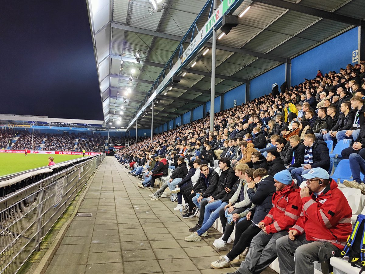 🇳🇱 De Graafschap - Willem II
🏟️ De Vijverberg
🏆 Eerste Divisie
💶 21.50eu
#Groundhopping #Doetinchem #GRAwil #BrigataTifosi