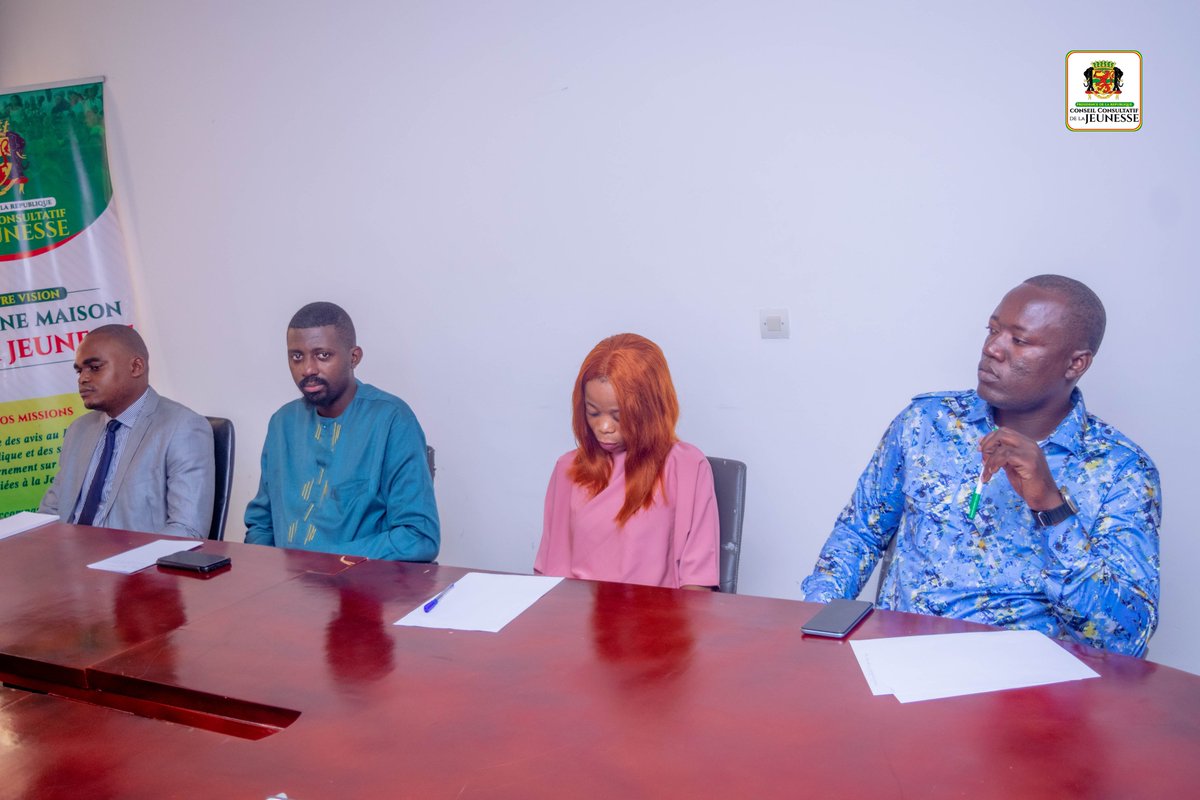 🟧 CONSULTATIONS NATIONALES: ASSOCIATION BOMOKO

Le Secrétaire Permanent du CCJ monsieur Maurice Orus ONGOUMOUKA a reçu  ce lundi 5 février 2024, une délégation de l'Association Bomoko.

✅ Pour plus d'infos, consultez le lien👇
youtu.be/CISVEz62oH4

#celluledecommunicationccj