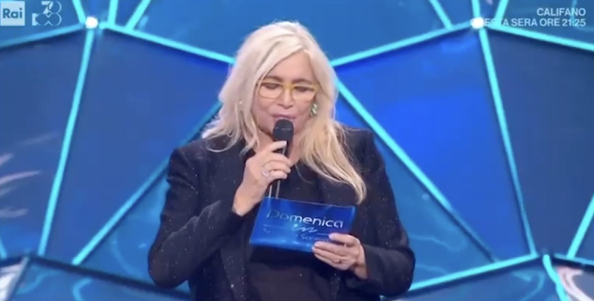 La libertà non sparisce mai in un colpo solo, come se spegnessimo un interruttore. La libertà sparisce sempre per gradi e punti di rottura, i segnali ci vengono dosati un po' alla volta e noi abbiamo sempre l'opzione di dire: no, forse non è ancora il caso di preoccuparsi, e