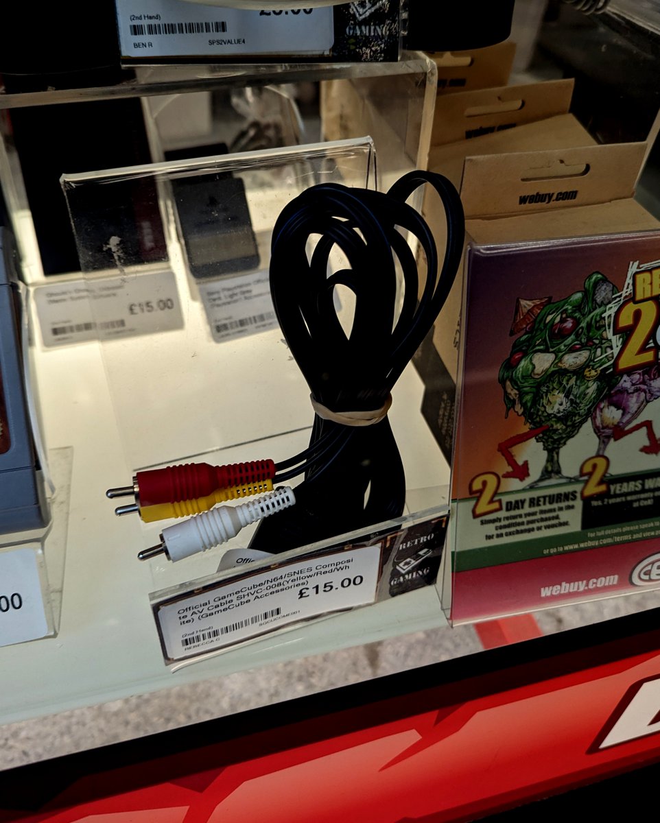 RetroCheating's tweet image. I have to admit the Gamecube, Snes &amp;amp; Nintendo 64 AV cables were so well made I don't think I have ever thrown one away unlike the Ps1, Ps2 &amp;amp; Ps3 AV Cables haha #CEX #AVCable #Nintendo #Films #Movies #TvSeries #Sub #Like #Follow #Anime #Manga #Cartoon #Comics #YouTube #Gaming