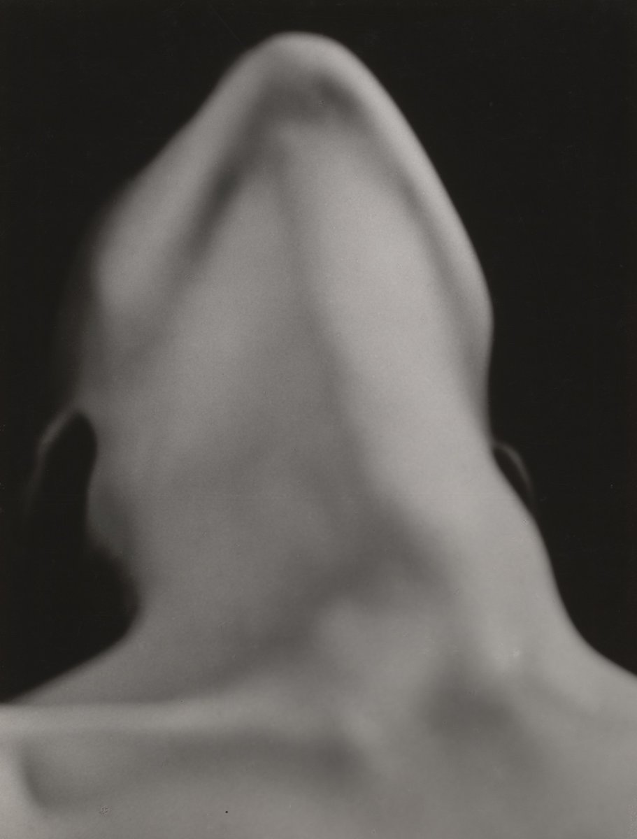 Homage to Paul Poiret, Man Ray, 1922
Anatomies, #ManRay, 1929
#blackandwhitephotography #totellordentelle