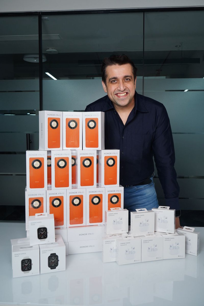 MadhavSheth1's tweet photo. Get ready for e𝕏tra e𝕏citment! 🎉 Tomorrow, the ultimate giveaway hits! 
❎9️⃣🅱️
❎5️⃣
⌚
RT and spread the word.
Notify me: https://t.co/EsYcYlXIib https://t.co/lM07nJlJWR