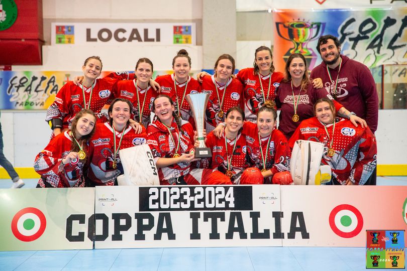 skate_italia's tweet photo. 🏆Asiago porta a casa la #CoppaItalia di Serie A
🏆Civitavecchia vince la Coppa Italia Femminile
🏆Vicenza si aggiudica la Coppa Italia Serie B
La cronaca della giornata 👉 https://t.co/ew75s3rg02
#fisr #sport #hockeyinline https://t.co/O5UizSrjV9