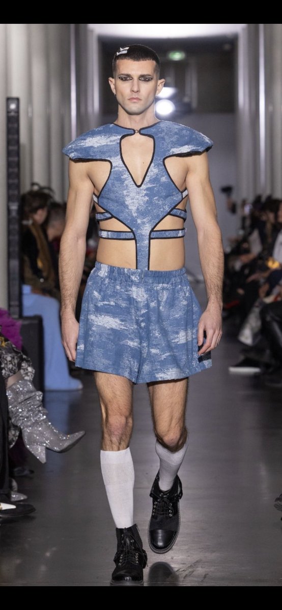 onauratoutvu's tweet image. Denim obsessed! @david_ferran jeans mood … Experience the enchantment of On Aura Tout Vu’s 2024 couture Illusions collection.#FashionFantasy
#onauratoutvu #illusions #hc #parisfashionweek #yassensamouilov #liviastoianova #craftmanship #savoirfaire