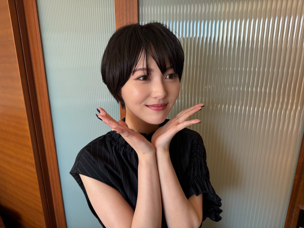 MINAMI373HAMABE's tweet photo. 映画『サイレントラブ』
大ヒット御礼舞台挨拶&amp;全国生中継イベント ありがとうございましたー!🌥
今日も面白くて笑いすぎました🌥
映画の公開はまだまだ続きます🌥バレンタインキャンペーンもあるみたいですので、そち���もぜひ楽しんでくださいね🌥 https://t.co/GYqNZ1Lawa