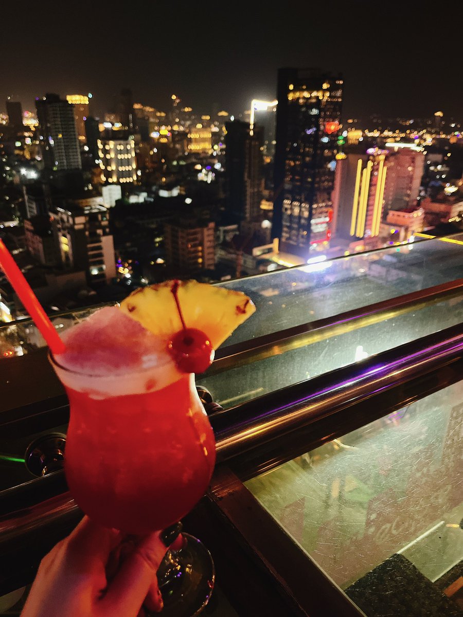 プノンペンの土地持ってる友人のお勧めで、2ヶ月ぶりにカンボジアへ。
話には聞いていたけどすごく都会だった。土地値はまだ上がり切って無さそうだからキャピタル狙いで投資するのは面白そう✨
キリングフィールド、トゥルースレン刑務所は残酷すぎてしんどくなるけど、本当に行ってよかった。