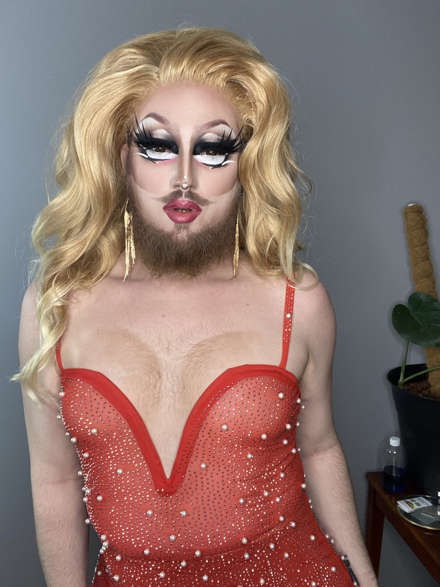 AlexisAtauri's tweet photo. I hate to waste a good face. Let's stream!
#streamqueens #dragmakeup https://t.co/t4dTl7Qcfr