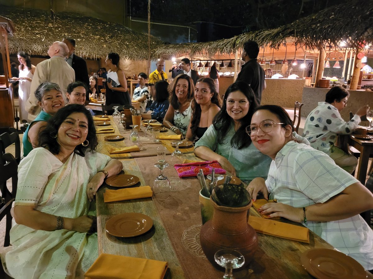 With fellow authors at the wonderful #SriLankan dinner at Cinnamon Grand. Sonora Jha, Ronya Othman, Louise Doughty. What a wonderful evening! #CeylonLiteraryFestival