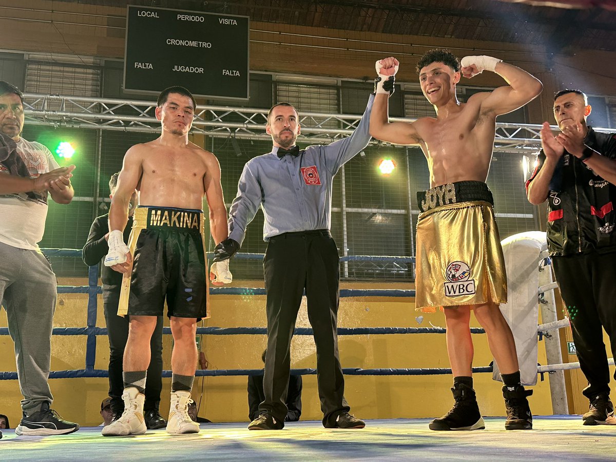 COMBOXCHILE's tweet photo. En Llanquihue, el púgil local Junior “la joya” Cruzat derrotó por KOT 1 al antofagastino Juan Jiménez; en combate pactado en la categoría Súper Pluma. 
#BoxeoProfesional #BoxeoChile https://t.co/mAWai7jEFO