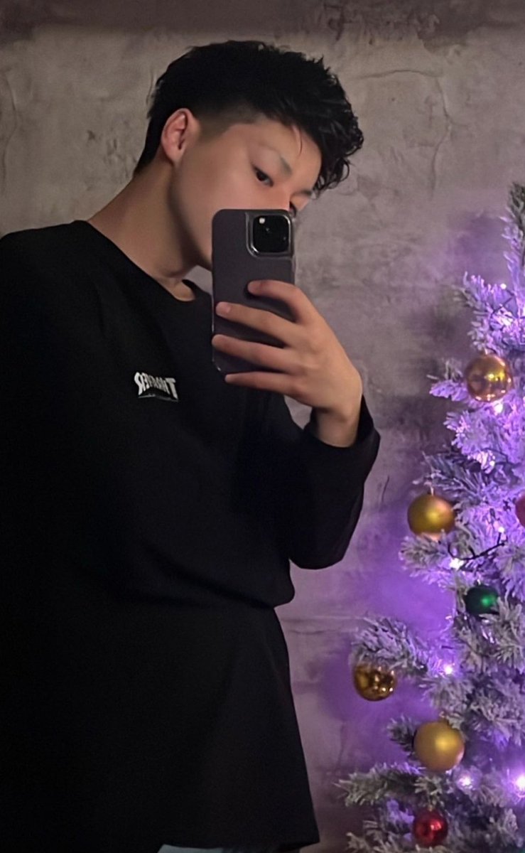 HRbunny96's tweet photo. เซอร์ไพรส์วาเลนไทน์ของหมาใหญ่จะเป็นอะไรน๊าาาาาา😊 #HiroakiRyota
เอาดอกไม้ให้แฟน😎   คนที่ได้ดอกไม้😽 https://t.co/T6k0EHi9bE