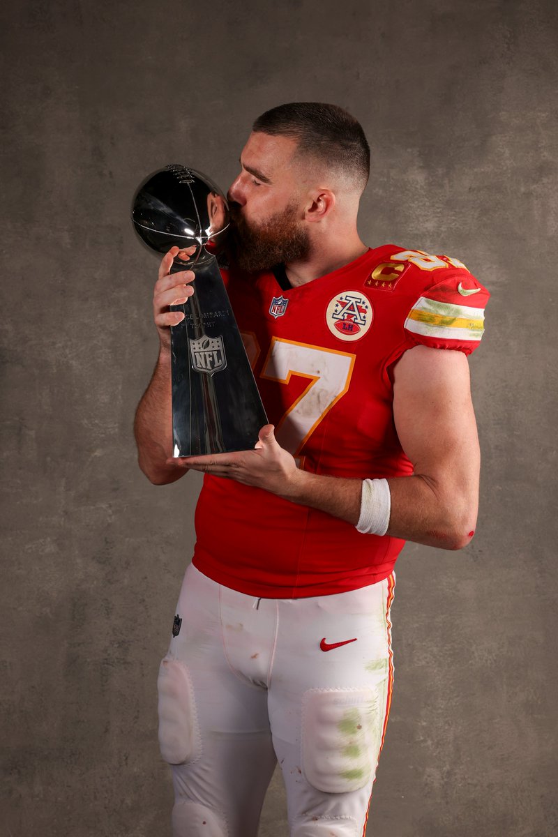 NFL's tweet image. Another fairytale finish for @tkelce 😘 #SBLVIII