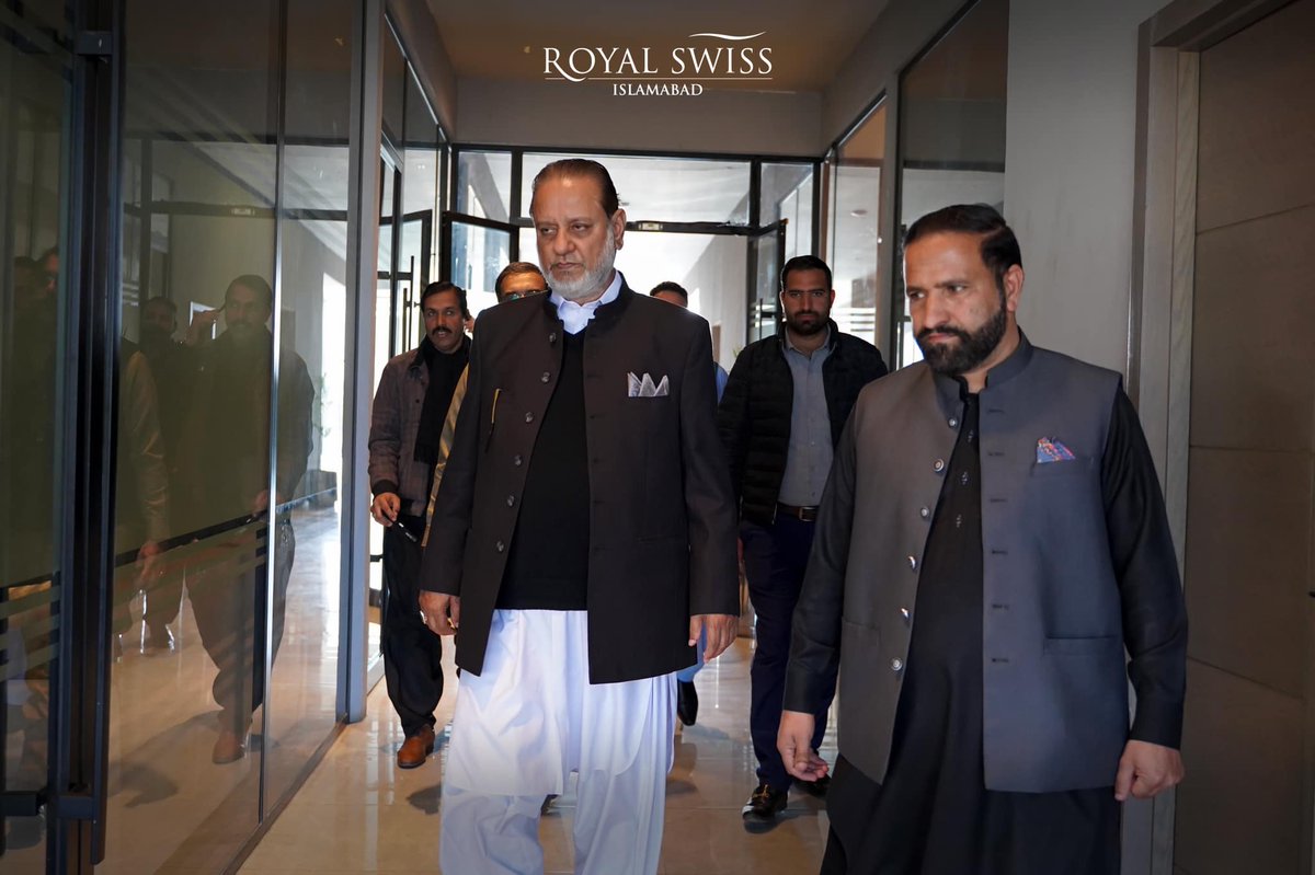 J7Group92's tweet photo. Sardar Attique Ahmed Khan President All Jammu &amp; Kashmir Muslim Conference, Ex-Prime Minister of AJ&amp;K visited Royal Swiss Islamabad today and had a bried meeting with the director of Royal Swiss Islamabad Mashooq Hussain.
🌐 https://t.co/bI2TSnrxwm
📞 UAN: 0335 7777 527
#J7Group https://t.co/vh8PKmYaol