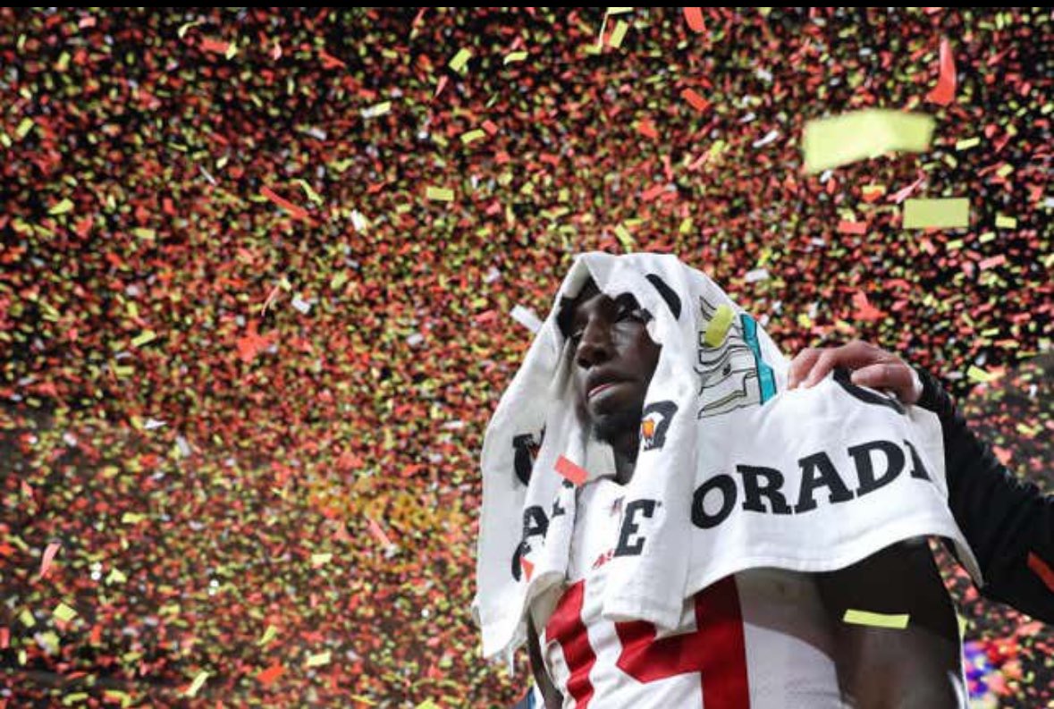 ElijahDerr's tweet photo. This your new wallpaper? @19problemz https://t.co/joxgROFSS5