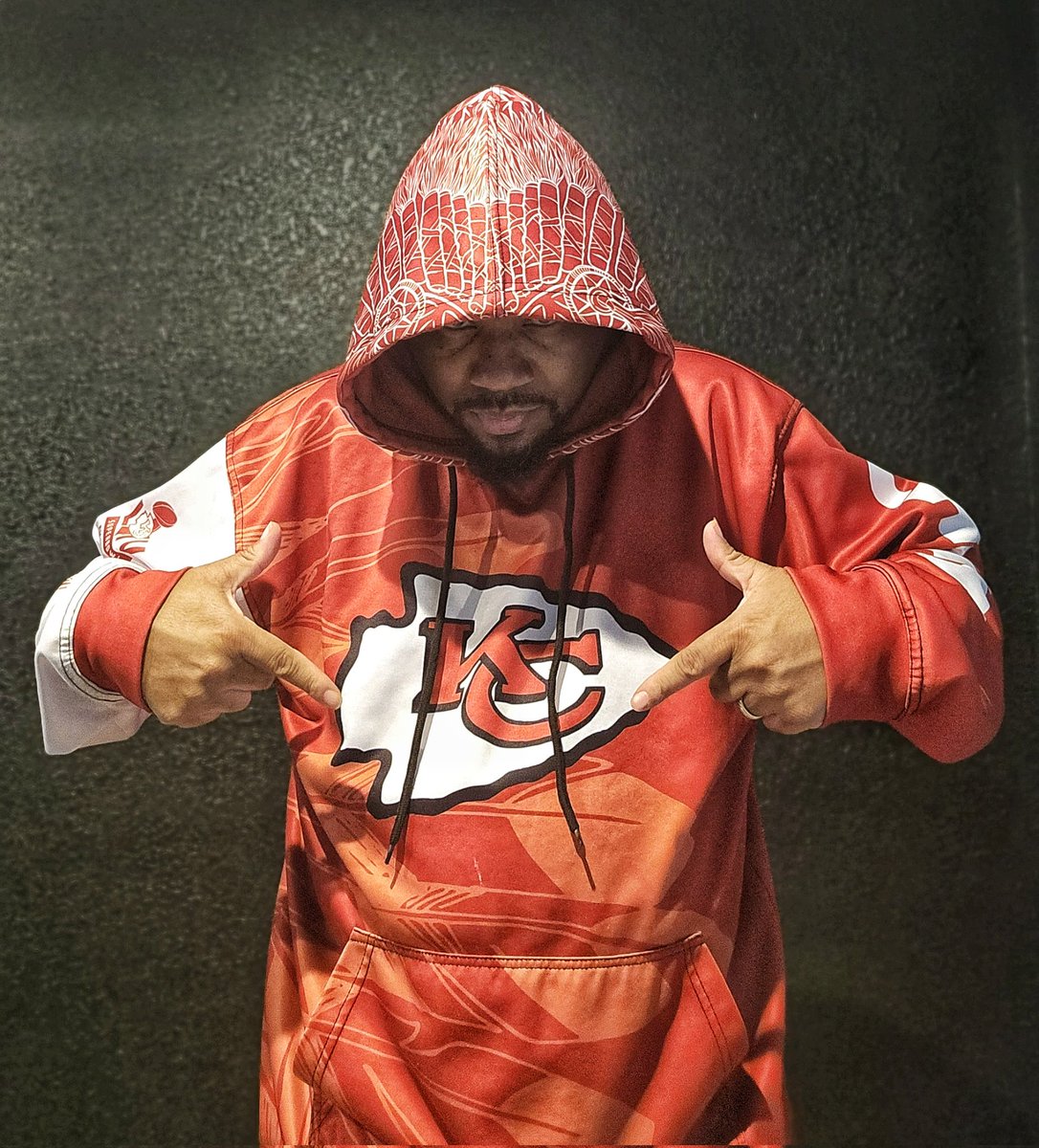 Reppin My Chiefs Kingdom on this glorious night.. I designed this hoodie a couple of Superbowls ago..Time for an update.. Back2Back Baby!! (#PneumaDesignz)