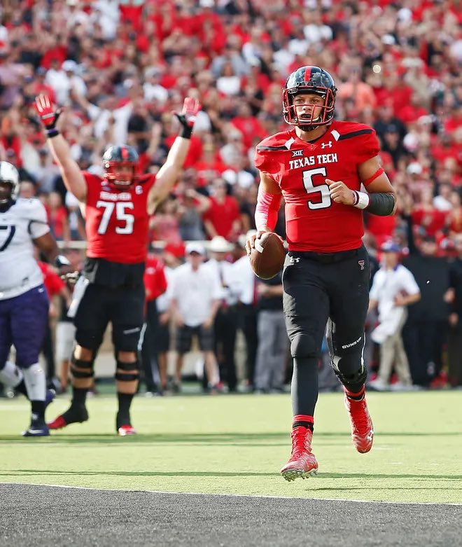 BEEN OUR QUARTERBACK SINCE DAY ONE! @CoachKaster @PatrickMahomes Proud @TexasTech alumni! #WreckEm #GoChiefs My top 2 Red Raiders in one pic👇🤣 🏈❤️🏆👏🏻