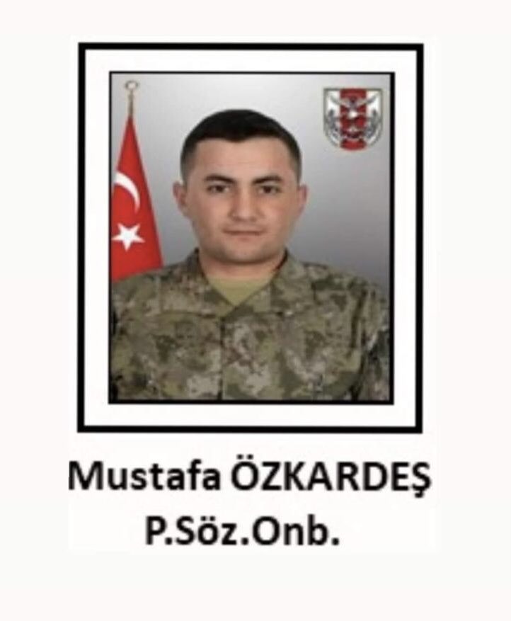 Pençe-Kaplan operasyonu bölgesinde meydana gelen araç kazası sonucu şehit olan #Altıntaş ilçemize bağlı Gecek köyünden Piyade Sözleşmeli Onbaşı Mustafa Özkardeş’e Allah’tan rahmet, kederli ailesine sabır ve başsağlığı dileriz.

Aziz milletimizin başı sağ olsun. 🇹🇷