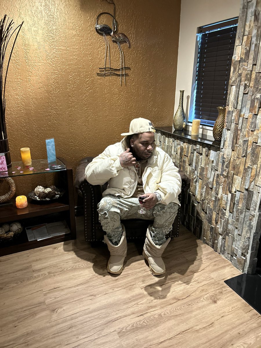 TrymeMaine's tweet photo. Run through the game like I’m Cheatn , i ball every season you 🥷 talk shit from the bleachers GMFNB 🏁 https://t.co/UAT8zYrc8u