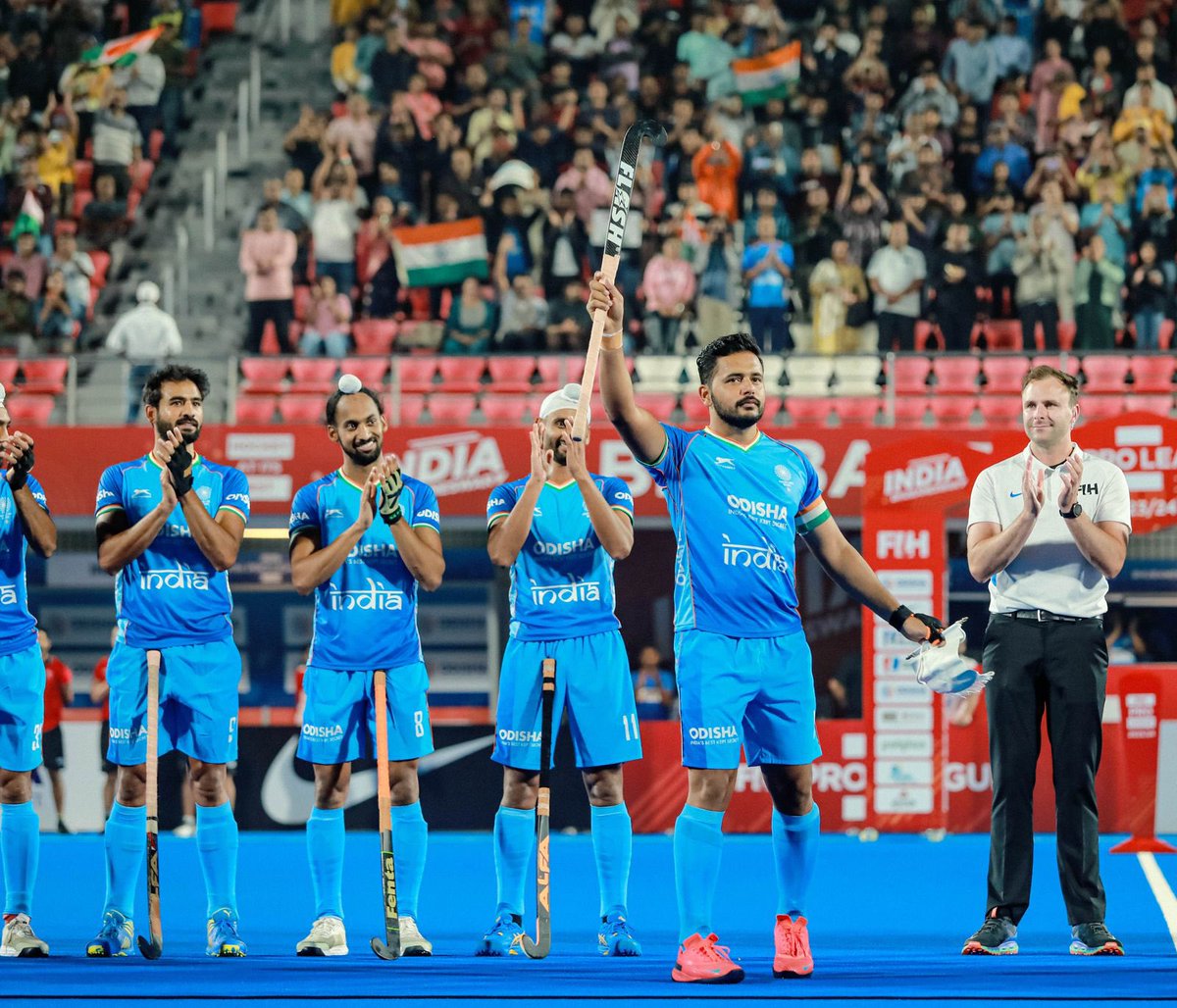 13harmanpreet's tweet photo. Itโs always privilege to wear Indian jersey and whenever I wear this it feels like Iโm wearing it first time.
Thanks a lot everyone for your warm wishes and true support, love for me.
#200caps #hockeyindia๐ฎ๐ณ https://t.co/uQJCvX1bam