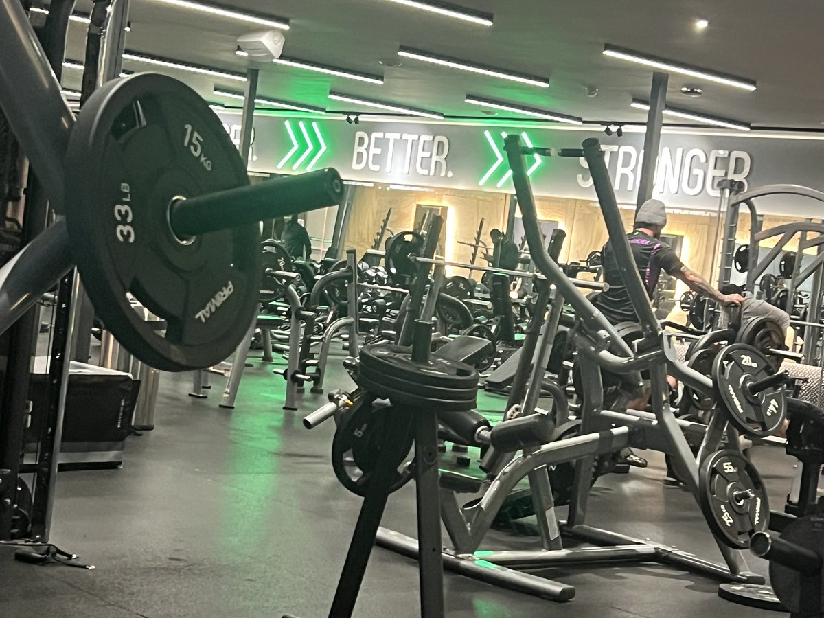 Des-C (@theofficialdesc) on Twitter photo 