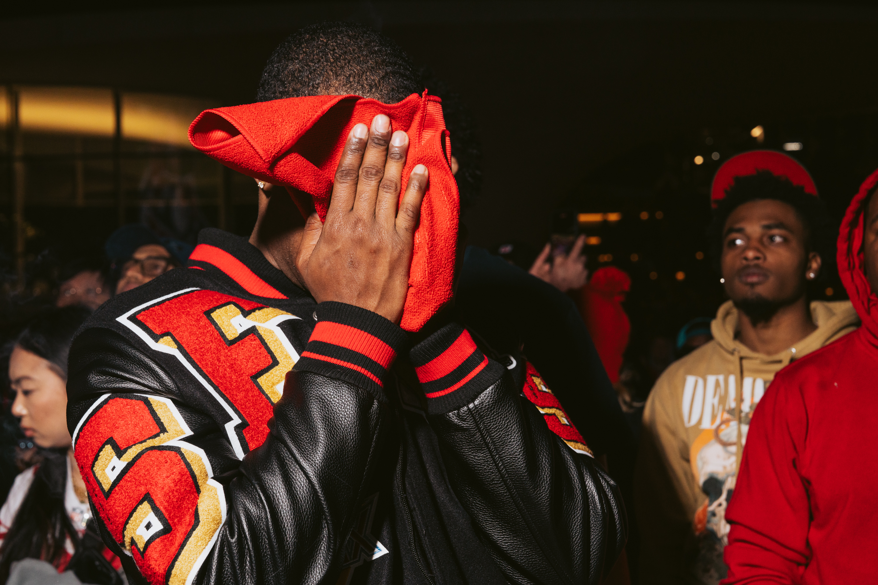 San Francisco Chronicle on X: "Heartbroken 49er fans show their emotion  after a devasting Super Bowl loss to the Chiefs in overtime on Sunday.  📷:Michaela Vatcheva https://t.co/zyiq5UjHlk" / X