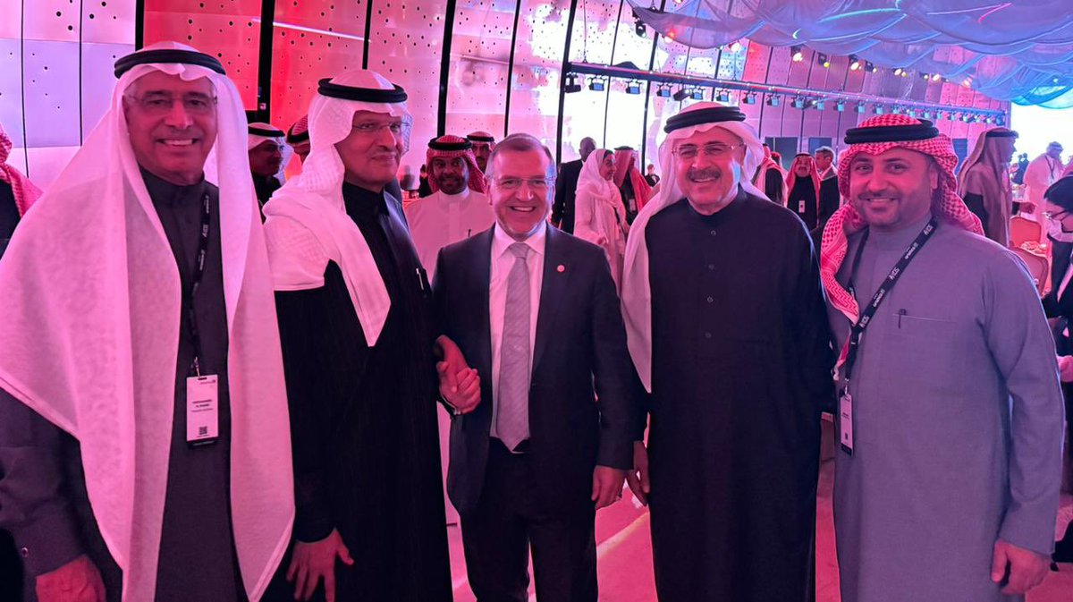 AbdulAlothman's tweet photo. It was a great pleasure to meet HRH Prince Abdulaziz Bin Salman #IPTC2024 #GalaDinner https://t.co/f5fujJ0M9C