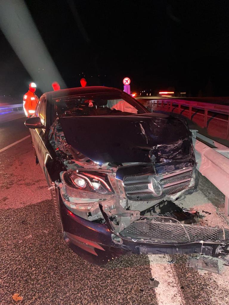 Partimizin Genel Sekreteri Hasan Seymen ( <a href="/HasanSeymen10/">Hasan Seymen</a> ),Genel Başkan Yardımcılarımız Feramuz Üstün ( <a href="/feramuzustun/">Feramuz Üstün</a> ) ve Hasan Hüseyin Bozok ( <a href="/HHBOZOK06/">Hasan Hüseyin Bozok</a> ) Manisa programı dönüşünde Bursa Ankara yolunda büyük bir trafik kazası geçirdiler, çok şükür kaybımız yok, değerli yol