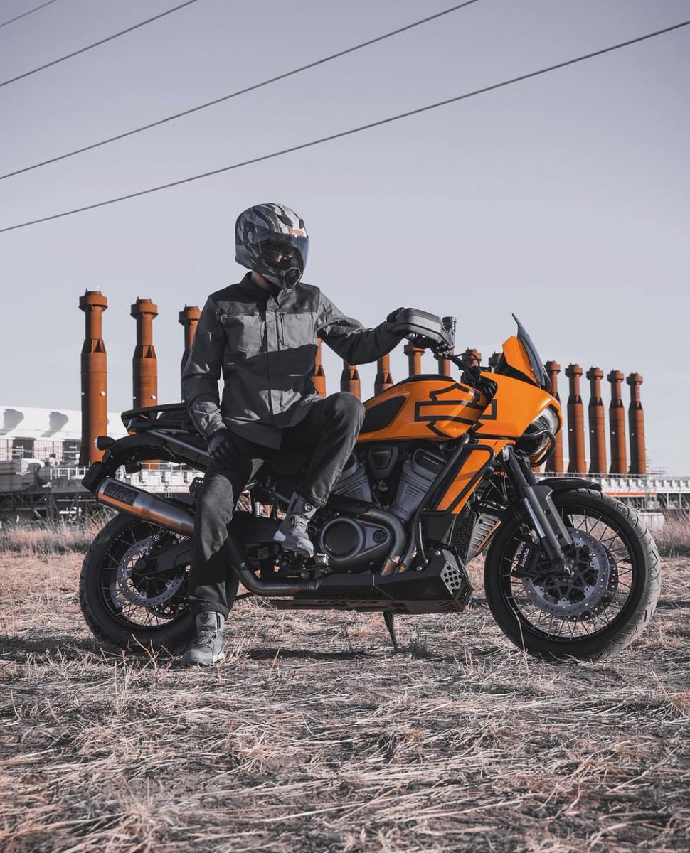 AFGMOTO's tweet photo. 三連休最終日。あなたはどこを走っていますか?
#robcarpenter
#wheredoyouride #iconmotosports #afgmotosports #icon #iconライフスタイル #バイクファッション #バイク好き https://t.co/Bae4teHt7z