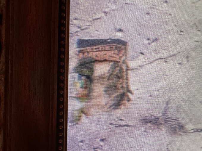 #SecretWars Easter egg in the #DeadpoolAndWolverine trailer https://t.co/d27MOdkjWh<a href="/tag/secretwars"class="tags">#SecretWars</a><a href="/tag/deadpoolandwolverine"class="tags">#DeadpoolAndWolverine</a>