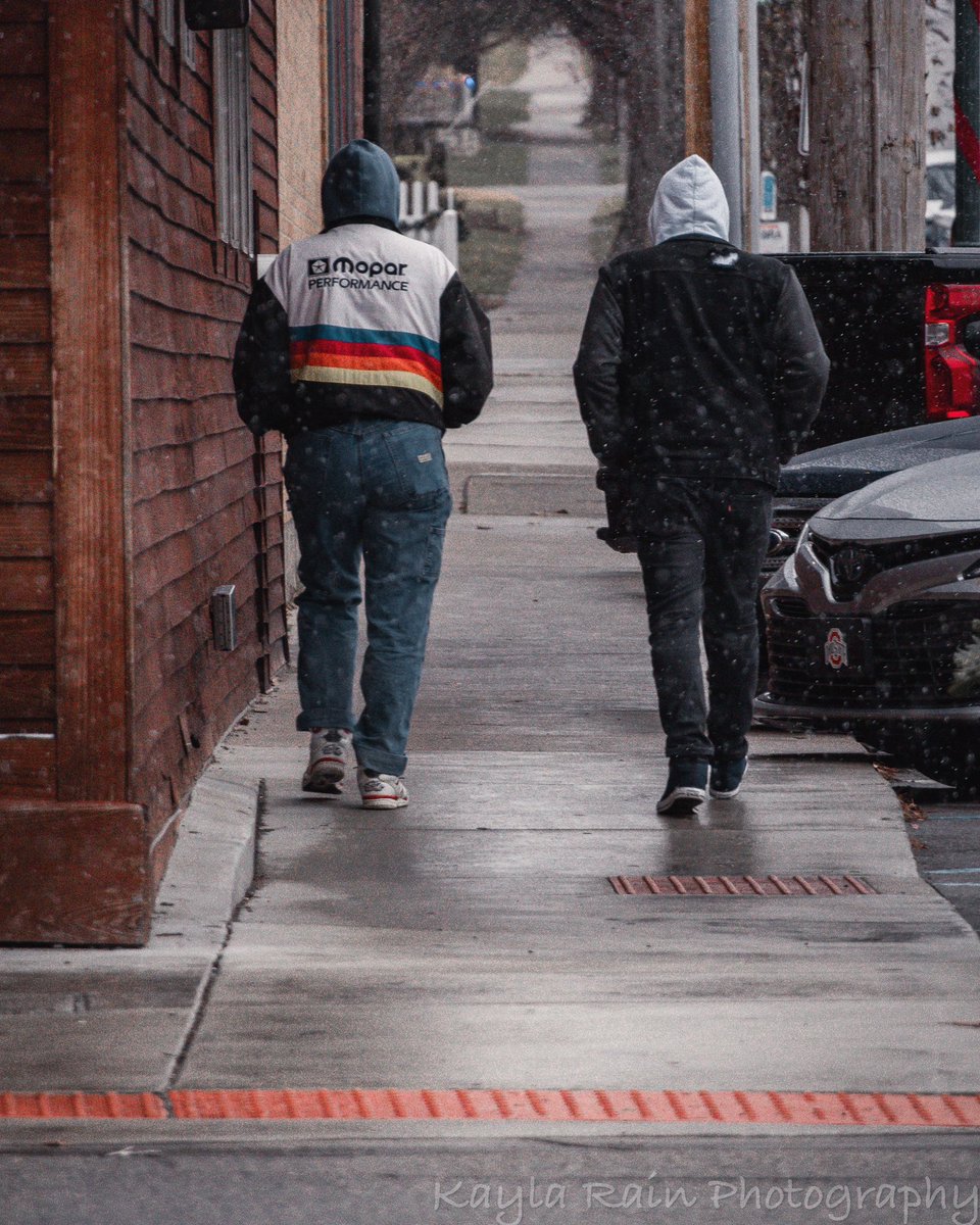 KaylaRainPhotos's tweet photo. There's something so beautiful about finding a rainbow on a gloomy day.
โข
โข
โข
โข
โข
#streetphotography #canonr50 #canoncamera #snowphotography #downtown #travelphotography #westmichiganphotographer #visualoflife #candidphotography #candidshots #streetphotographer https://t.co/24FwRyIpB7