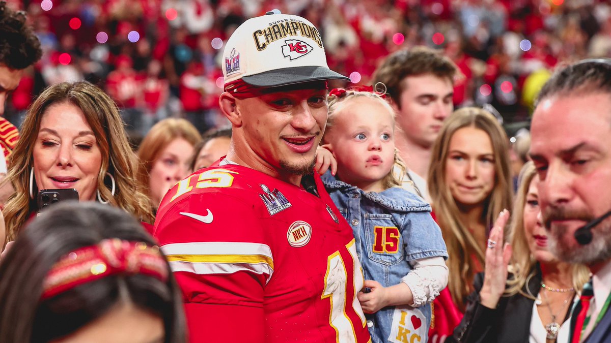 Chiefs's tweet image. Who it's all about 💛