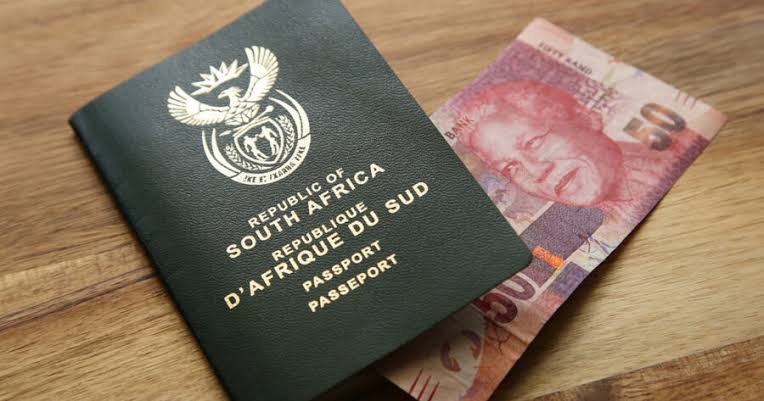 A former Home Affairs official, Kedibone Serumula, has been sentenced to two years in jail for selling identity documents and birth certificates to foreign nationals who were in the country illegally charging them between R2,000 and R2,500. Full Story: newspanther.co.za/home-affairs-o…
