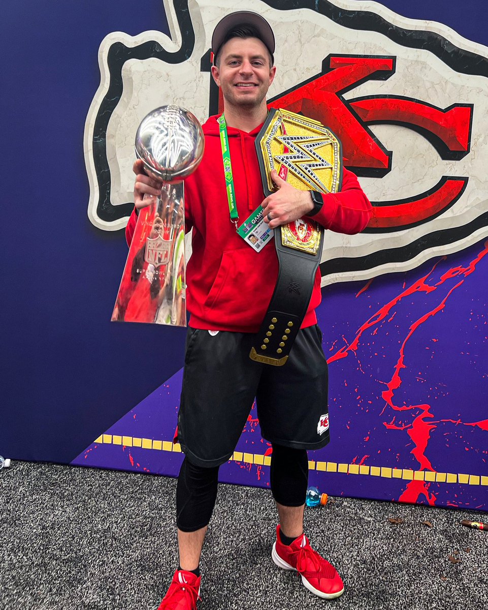 danevanwhy's tweet image. 🏆 𝕿𝖍𝖊 𝖀𝖓𝖉𝖎𝖘𝖕𝖚𝖙𝖊𝖉 𝕮𝖍𝖆𝖒𝖕𝖎𝖔𝖓 🏆

So proud to be a part of this team and this organization. They didn’t think we could do it. #ChiefsKingdom