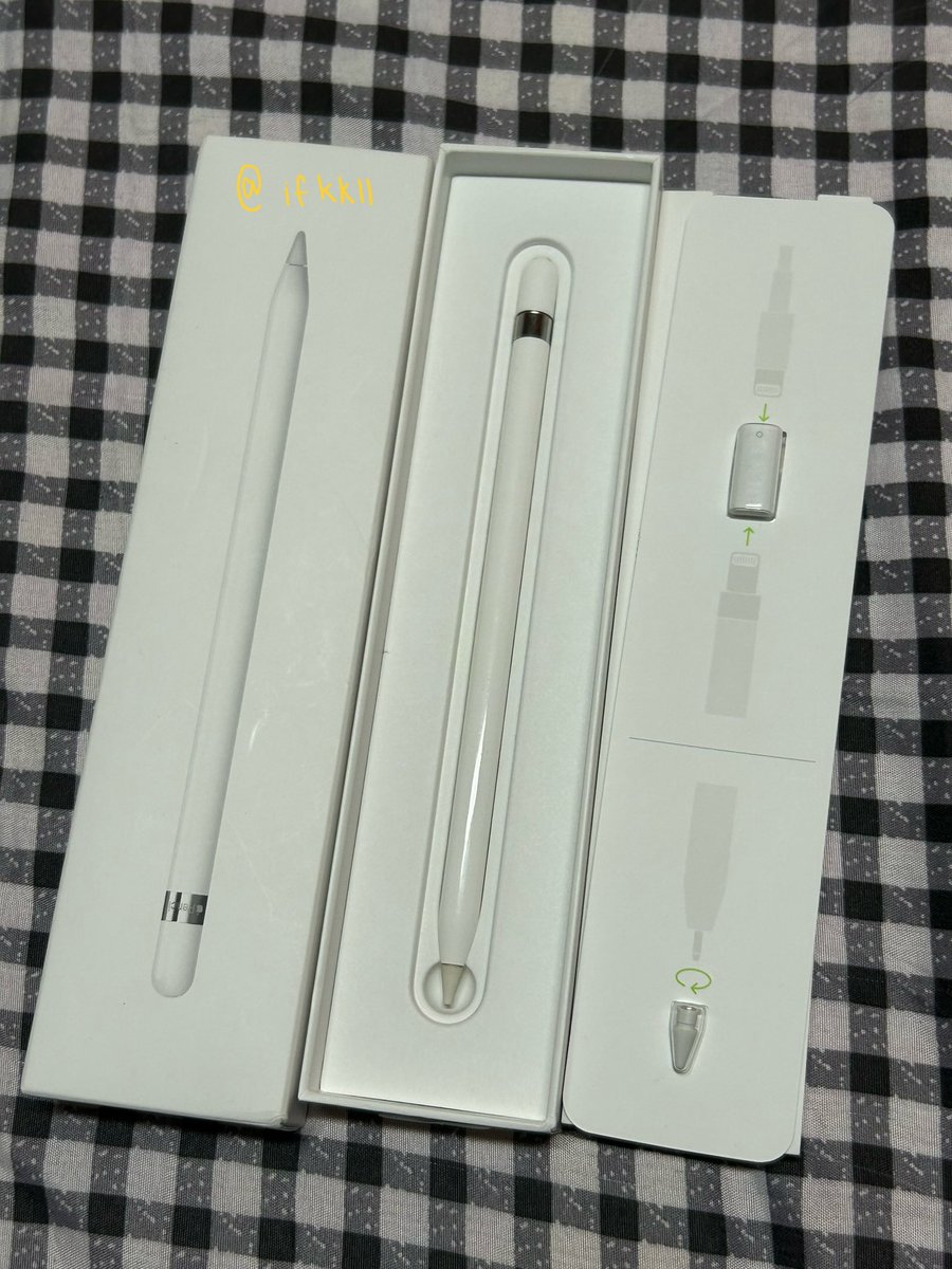 ส่งต่อ ปากกา Apple pencil gen1 
🫶🏻 1,750 บาท รวมส่ง
❌ ตำหนิตรงฝาปากกา แต่ปิดได้ปกติ 
✅ อุปกรณ์ครบกล่อง
✅ ผ่านแอดได้ แลกคอนแทคได้
❓ ขอดูเพิ่มเติมได้ค่ะ

#applepencilมือสอง #ApplePencilมือ2  #ส่งต่อปากกาไอแพด #ส่งต่อapplepencil