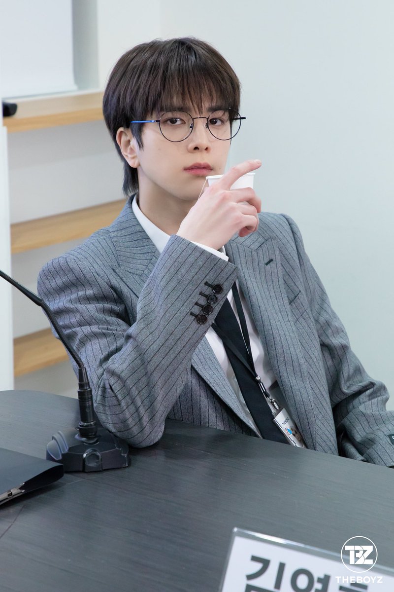이런 사람이랑 같은 회사면 주7일 근무가능함