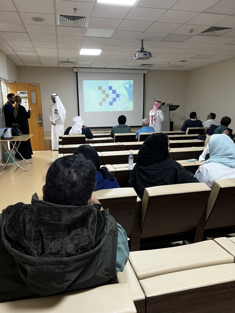 NojodHh's tweet photo. ورشة عمل " The future of translational and clinical medicine Through 3D Bioprinting and Biodispensing" في مركز الابتكار في الطب الشخصي @CIPM_KAU https://t.co/a9UViKaSLS