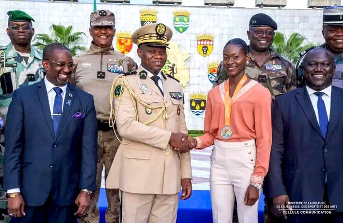 Toutes mes félicitations à Emmanuella Atora Eyegue. La taekwondoiste a obtenu son ticket pour les Jeux Olympiques de Paris 2024 ce dimanche à l'occasion du Tournoi Olympique et paralympique de Dakar au Sénégal.