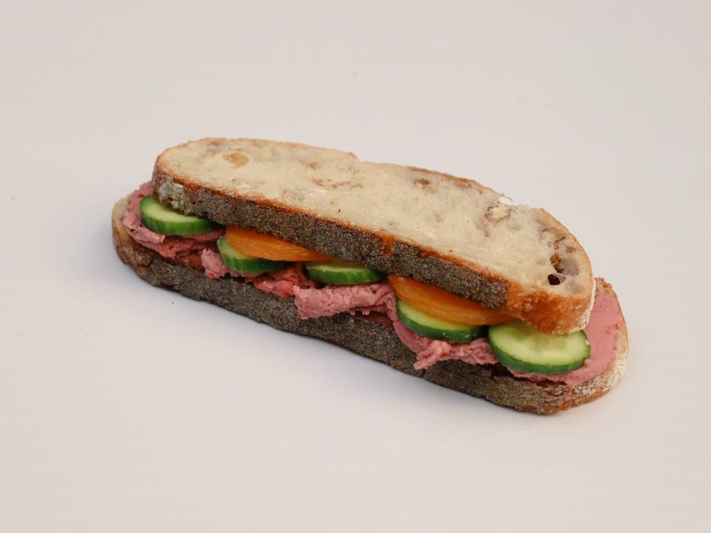 cafe_raya's tweet image. محصولات صبحانه و میان وعده بیرون بر آماده ما در خانه آماده ارایه شدن 
ساندویچ حمص و خیار 
و ساندویچ پوره سیب زمینی و مرغ و موزارلا
 آغاز گر رایاپلاس هستن 
همین قدر خوشمزه و  جذاب 
#رایاپلاس
#بیرونبر
#خانه_رایا
#خوشمزه