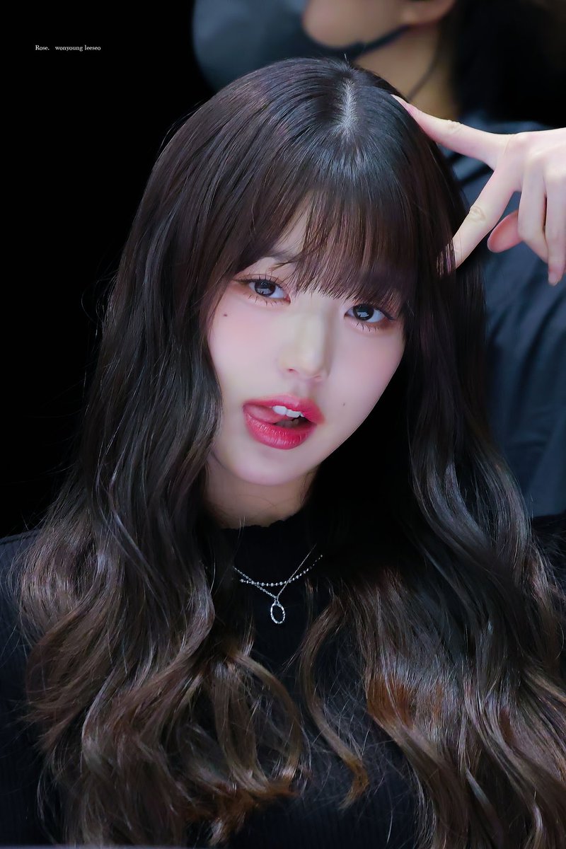 kimkolkak's tweet photo. 녕자님블랙착붙 https://t.co/TABuEXq8gq