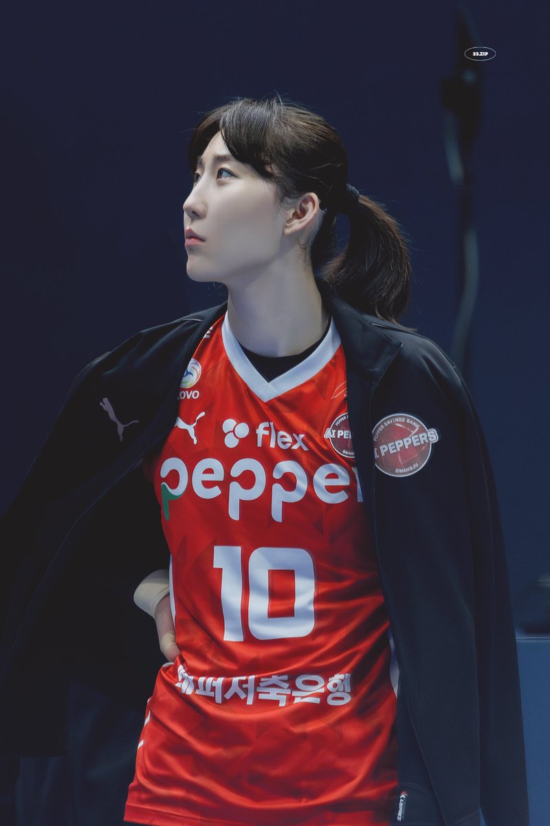 231212 #박정아 
달력에들어갓던사진 ~