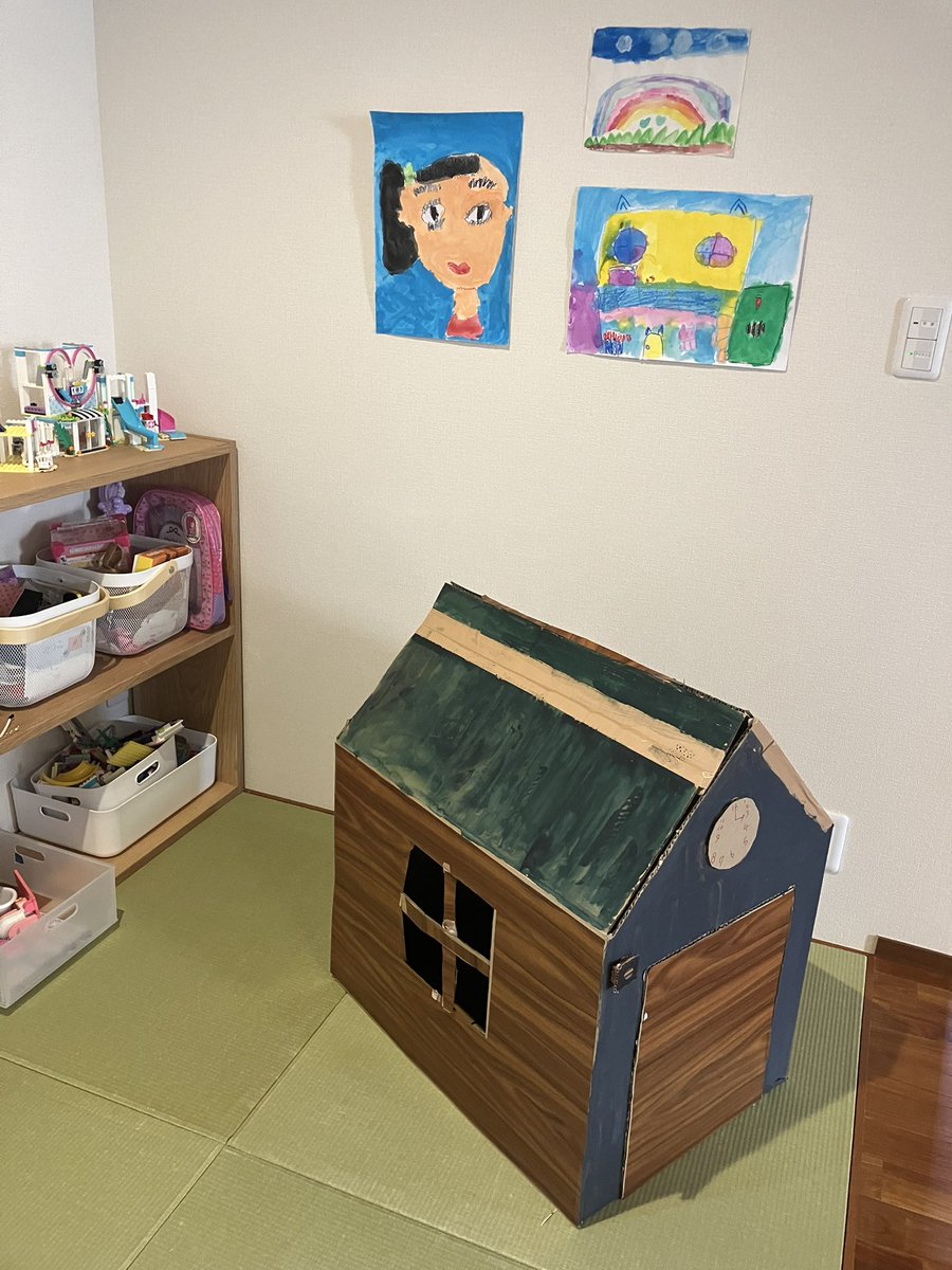 chaoo0517's tweet photo. ダンボールハウス。
やっと前の捨てたと思ったらまた作るから常にあるよ。 https://t.co/vR8CXiaINq
