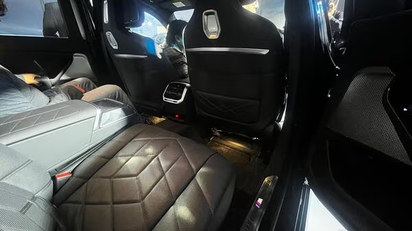HTAutotweets's tweet photo. #BMW7SeriesProtection is ultimate fort on wheels, can thwart bullets, bombs
It is a heavily-armoured vehicle that is tasked with the solitary mission of keeping its occupants safe regardless of the nature of threats. #BMW7Series @bmwindia
https://t.co/85G5w61cAK https://t.co/UKzC7Ery93
