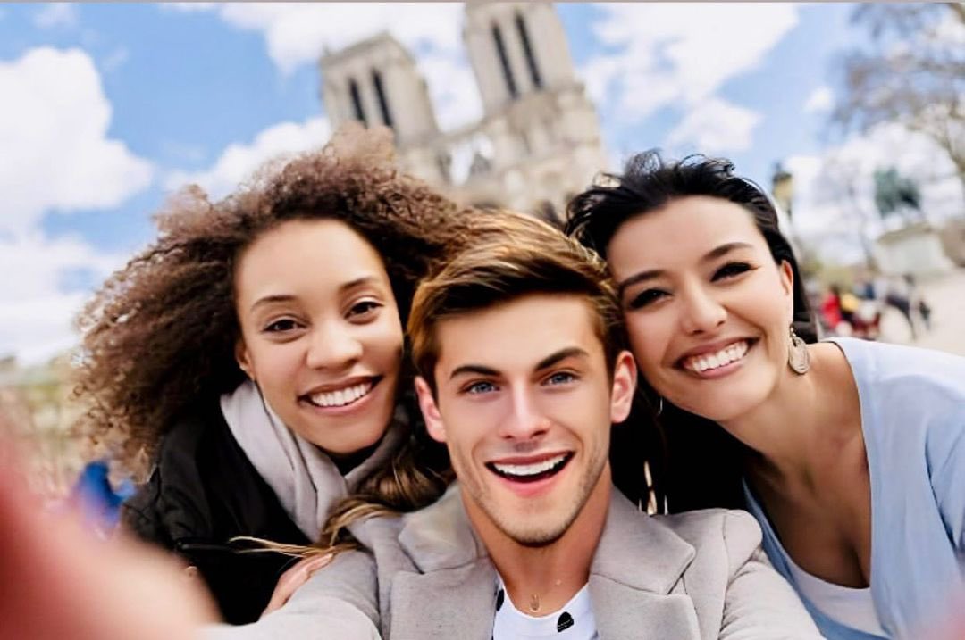 TadaTours's tweet photo. Tourist traps? Nah, we do epic experiences! TADA connects you with the heart of a place, led by guides who know all the secrets. Book now and unlock authentic adventures, memories included! #Paris #Tour #Paristour #France #Olympics #Paris2024 #Walkingtour #travel @TadaTours https://t.co/b34ZfGGiV9