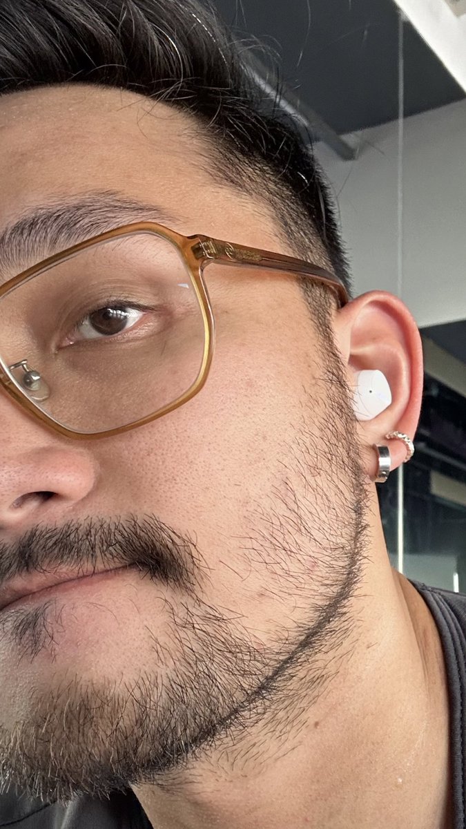 pcnsnji's tweet photo. You with facial hair 🧔‍♂️

Literally every pic of me lol https://t.co/GRS5YJCJGU