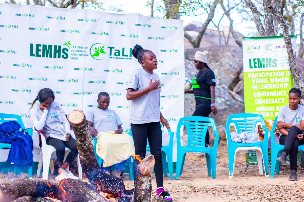 tagalife's tweet photo. #HappyMonday

Each time a woman stands up for herself without knowing it, possibly without claiming it, she stands up for all women.- Maya Angelou

#LEMHsters #FutureChangemakers #Empowerment #GirlsAtTheTable https://t.co/iCMLJ2lMdG