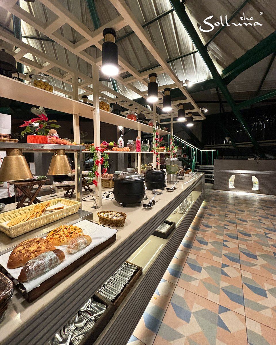 solluna_corbett's tweet image. Enjoy the flavours of freshness under the shade of quiet at Solluna’s restaurant.🧑‍🍳🍽️

Ready to dine in paradise?🤍
📞+91 99536 36146
🌐 sollunaresort.com
📧 sales@sollunaresort.com
.
.
.
.
#restaurant #buffets #continental #indiaresorts #luxurylifestyle #thesollunaresort